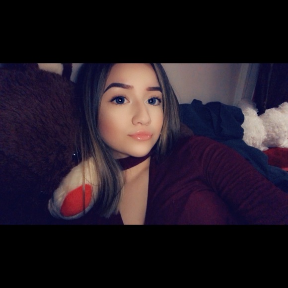 Meet your Posher, Daniela - Picture 1 of 1